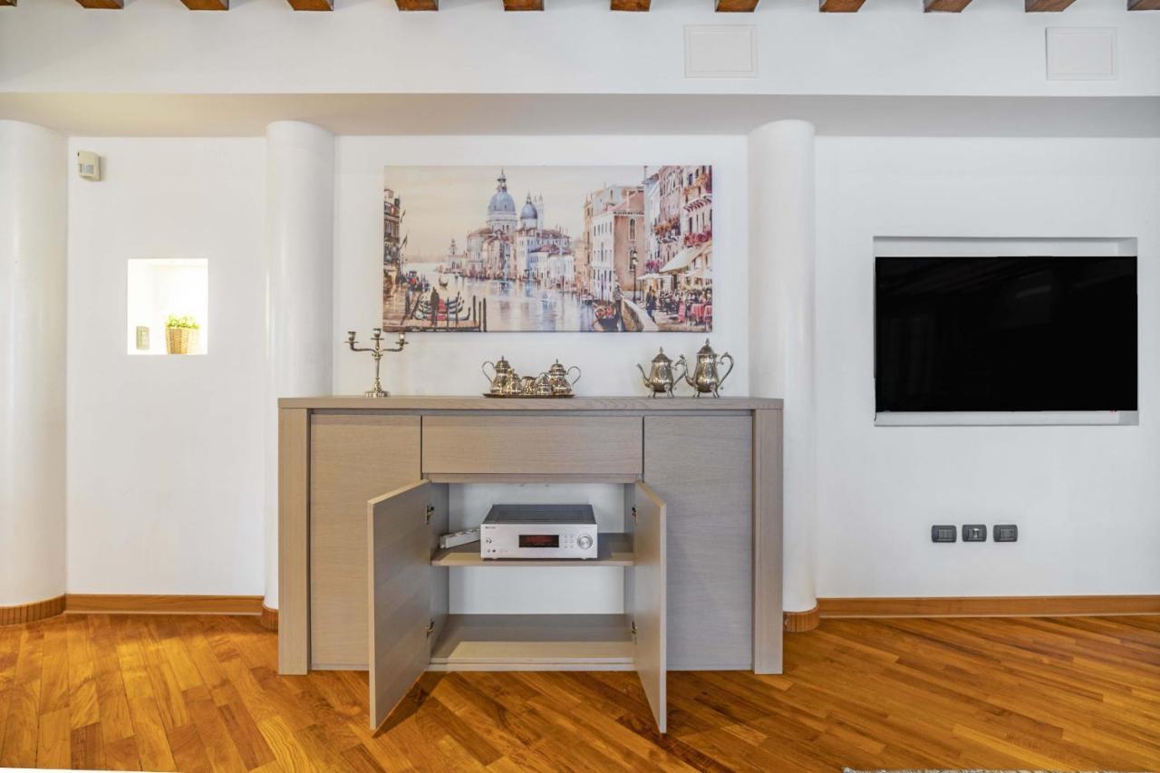Tolentini Canal View & Terrace By Wonderful Italy Venezia Esterno foto